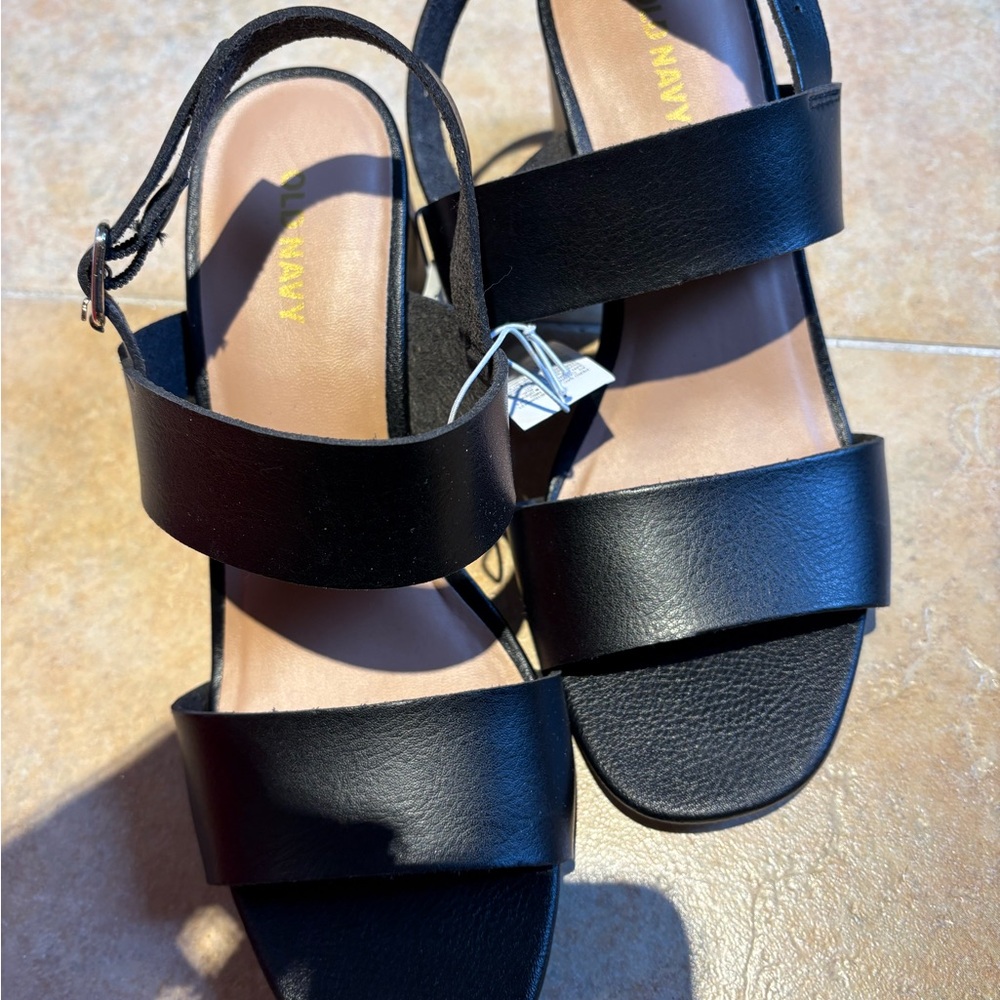 Old Navy Black Strappy Sandals